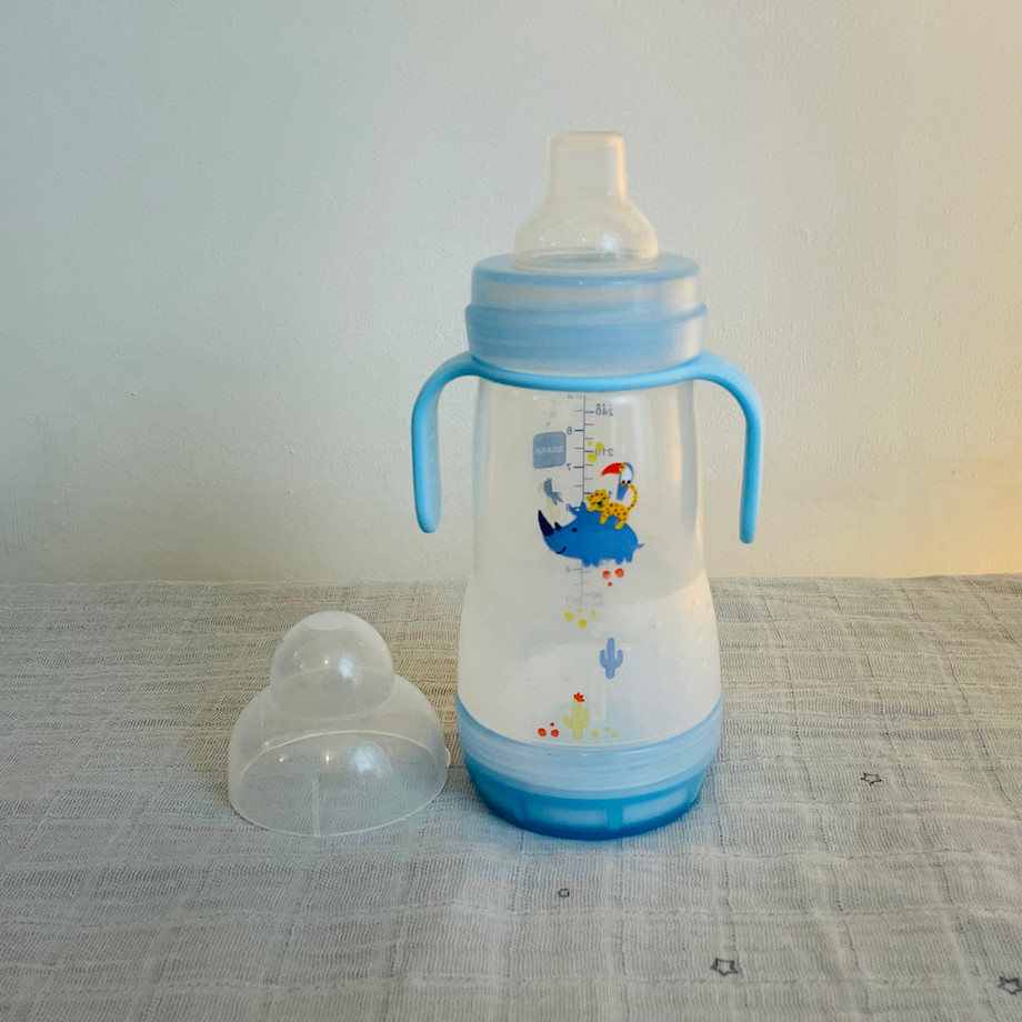 MAM-Bottle-with-spout-and-handles
