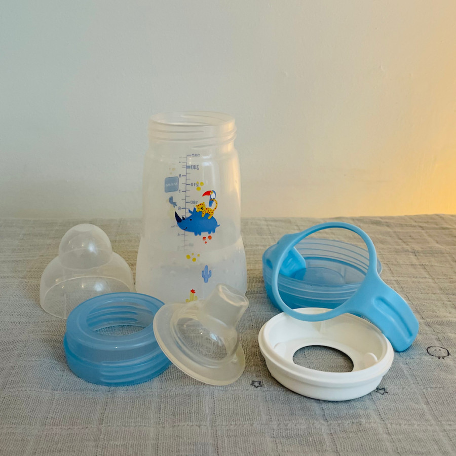 MAM-bottle-with-spout-and-handles-disassembled