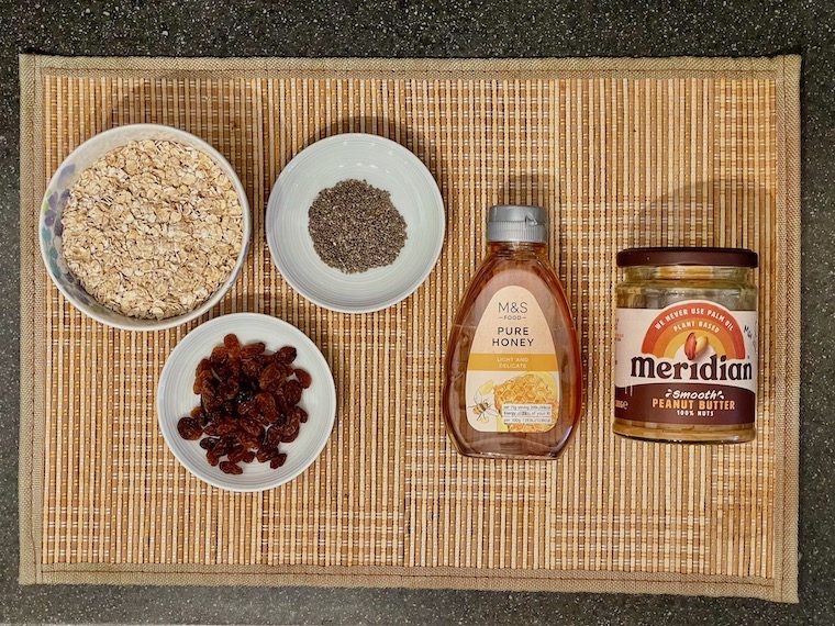 Ingredients for peanut bites