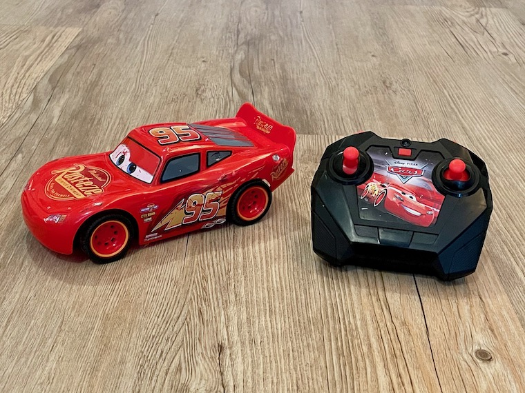 Lightning Mcqueen car and remote